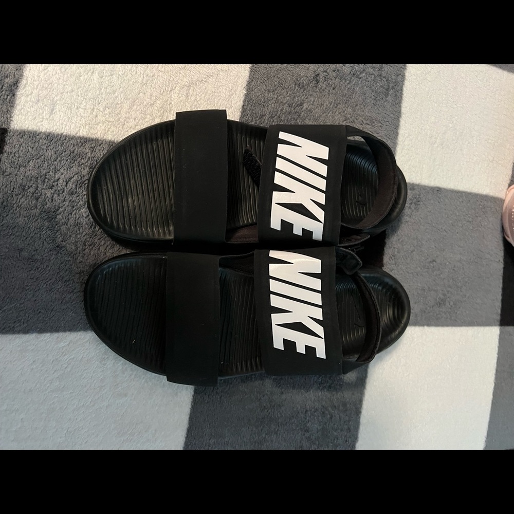 Nike sandles
